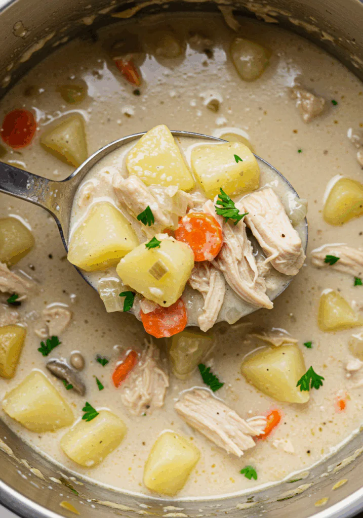 Crockpot Creamy Chicken and Potato Soup